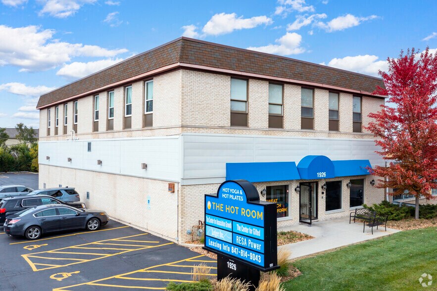 1926 Waukegan Rd, Glenview, IL for sale - Building Photo - Image 1 of 1