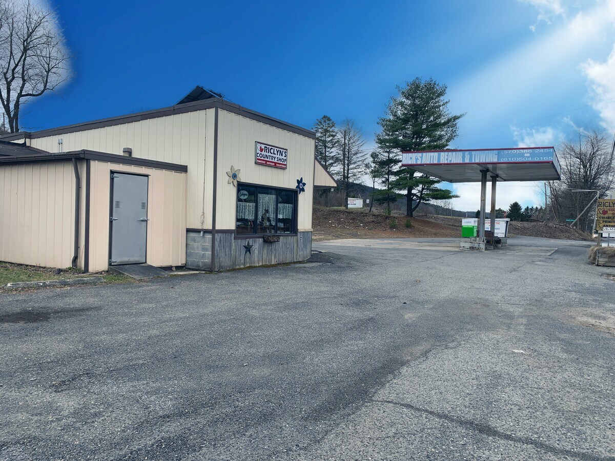 2381 Blakeslee Boulevard Dr E, Lehighton, PA 18235 Property Record