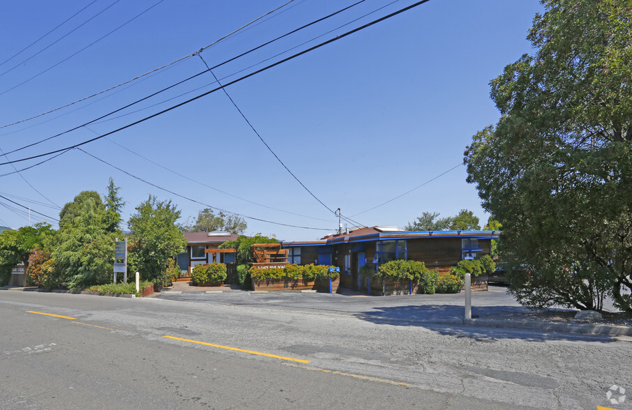 27 Gate 5 Rd, Sausalito, CA for sale - Primary Photo - Image 1 of 1