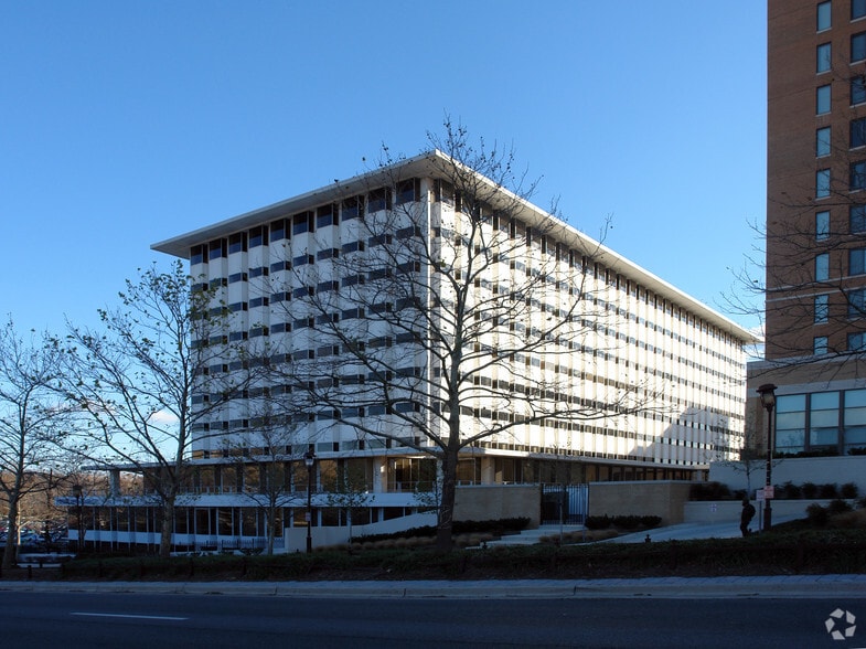 6525 Belcrest Rd, Hyattsville, MD 20782