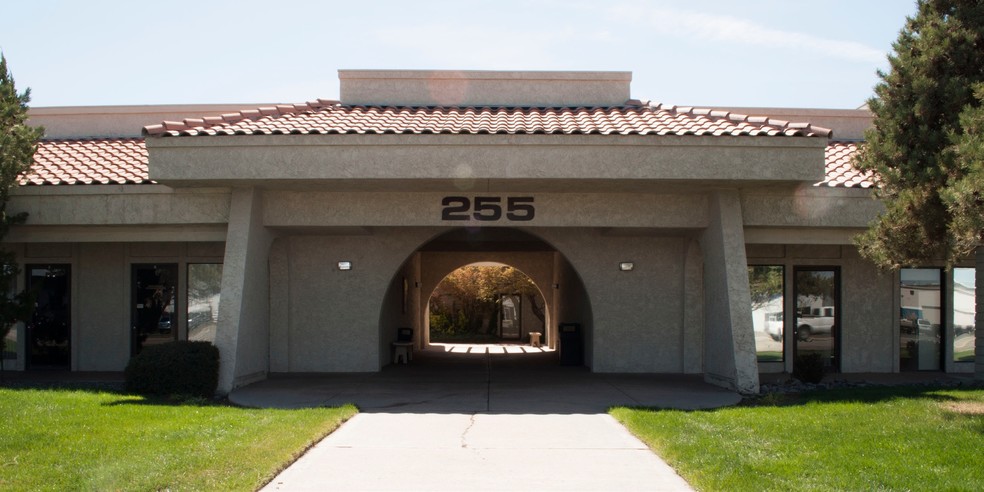 255 Glendale Ave, Sparks, NV for lease - Building Photo - Image 3 of 5