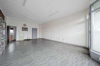 20 Queensway, Gainsborough for lease Interior Photo- Image 2 of 4