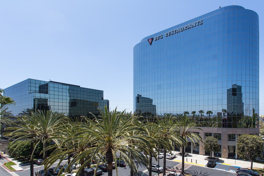 7777 Center Ave, Huntington Beach, CA for lease - Building Photo - Image 2 of 18