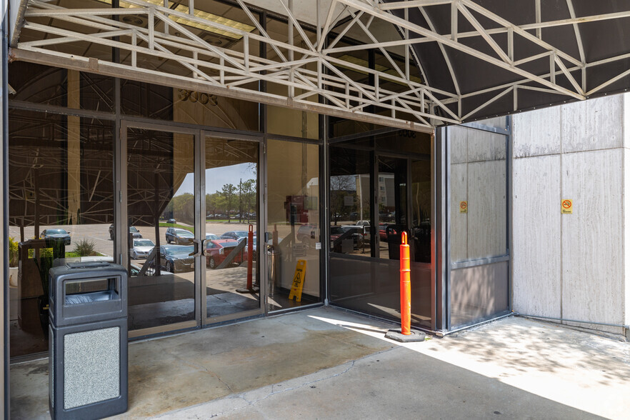 3003 S Loop Fwy W, Houston, TX for lease - Building Photo - Image 3 of 13