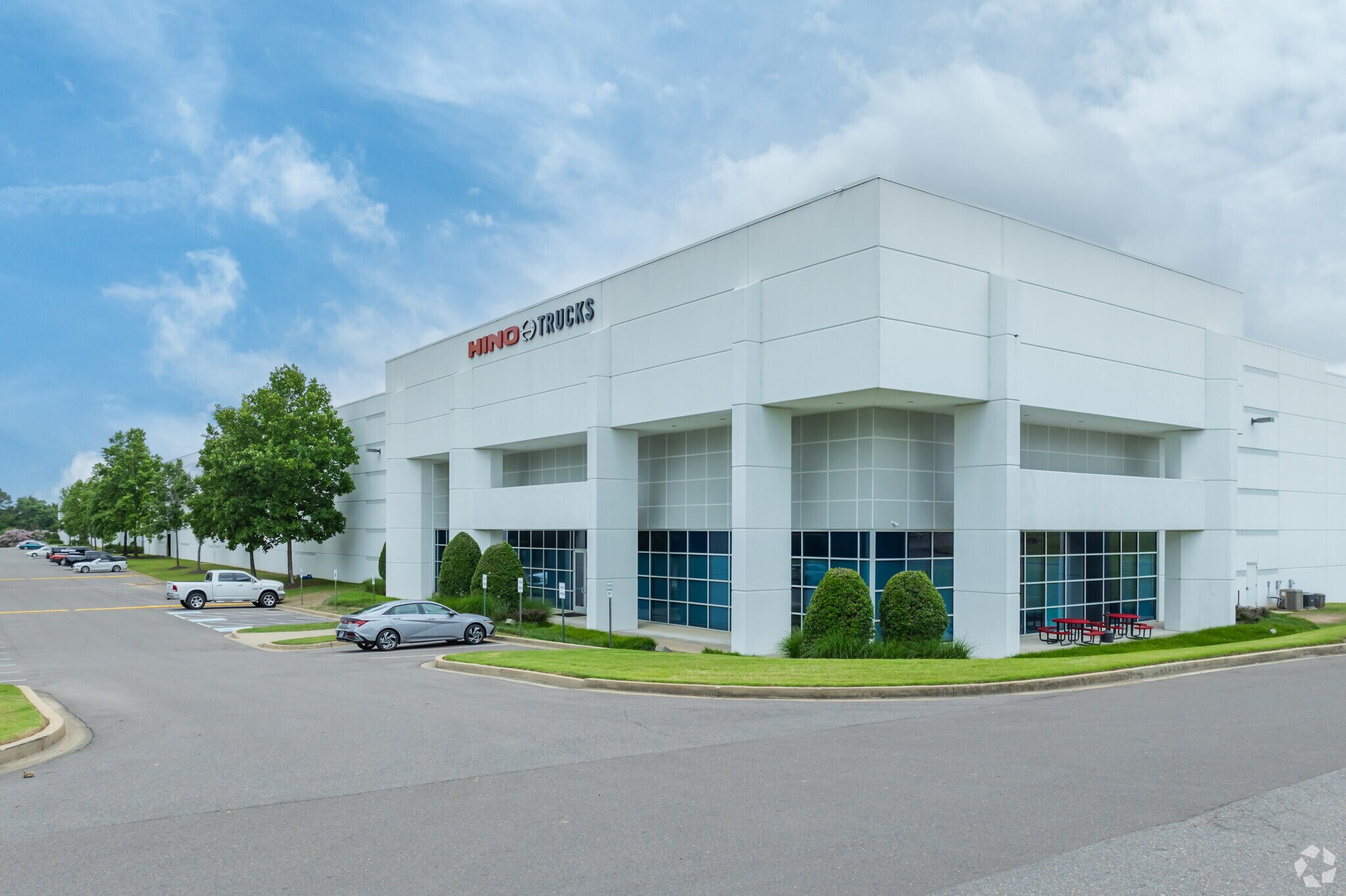 8425 Airways Blvd, Southaven, MS for sale Primary Photo- Image 1 of 1