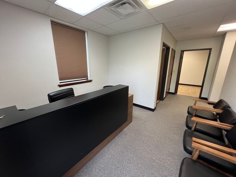 918 W Choctaw St, Tahlequah, OK for lease - Building Photo - Image 3 of 11