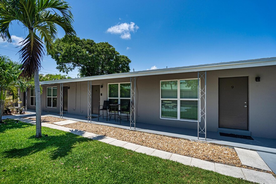 2201 NE 14th Ave, Wilton Manors, FL for sale - Building Photo - Image 3 of 37