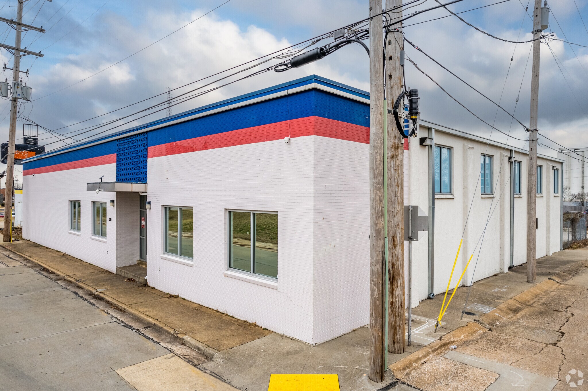 300 E Chestnut St, Springfield, MO for sale Primary Photo- Image 1 of 1