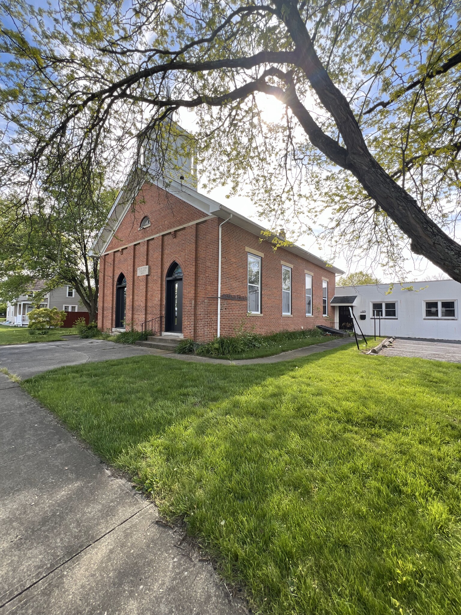 275 College St, Groveport, OH for sale Primary Photo- Image 1 of 5