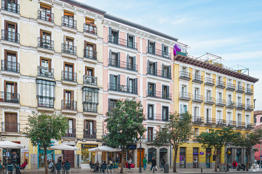 Calle De Fuencarral, 82, Madrid, Madrid for lease - Primary Photo - Image 1 of 8