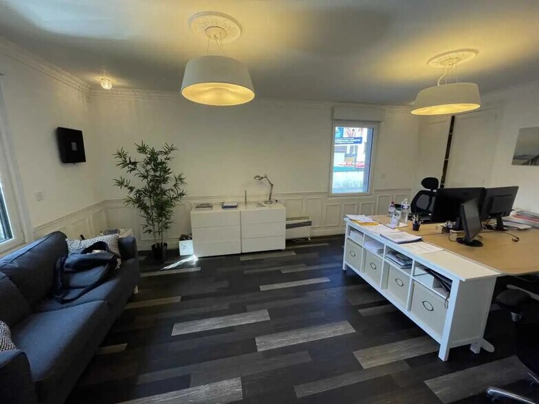 Office in Déville-lès-Rouen for lease - Interior Photo - Image 2 of 10