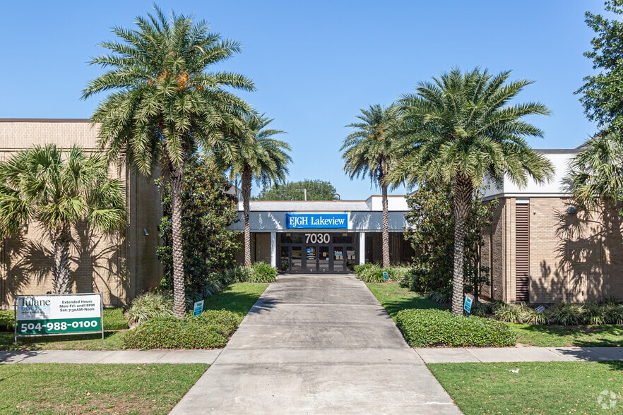 7030 Canal Blvd, New Orleans, LA for lease - Building Photo - Image 3 of 4