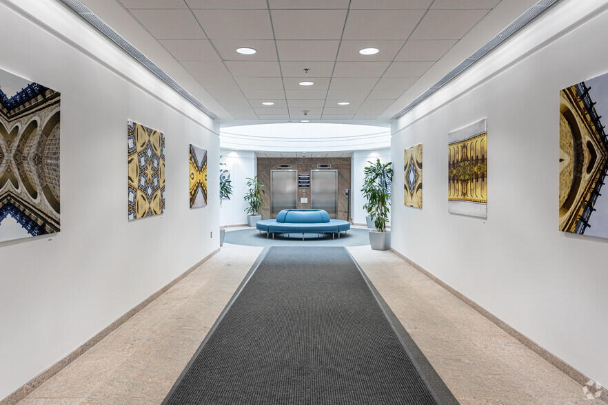 45 Shawmut Rd, Canton, MA for lease - Lobby - Image 3 of 5