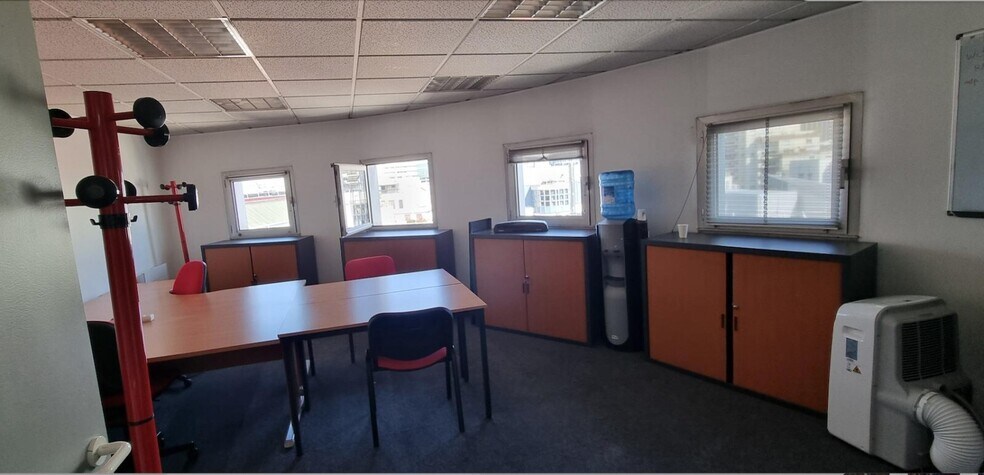 Office in Paris for lease - Building Photo - Image 1 of 7