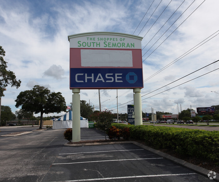 4520 S Semoran Blvd, Orlando, FL for lease - Building Photo - Image 3 of 6