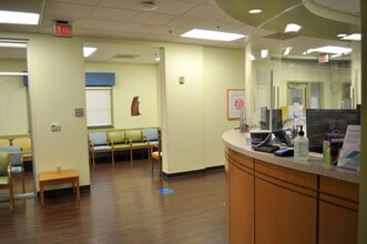 4224 Fairbanks Dr, Oakwood, GA for lease Interior Photo- Image 2 of 14