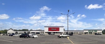 North Circle Plaza - Retail Space
