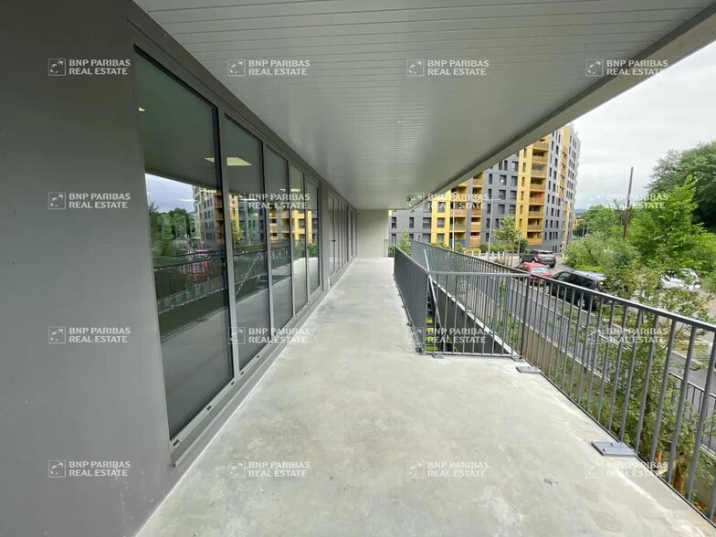 Office in Échirolles for lease - Building Photo - Image 2 of 15