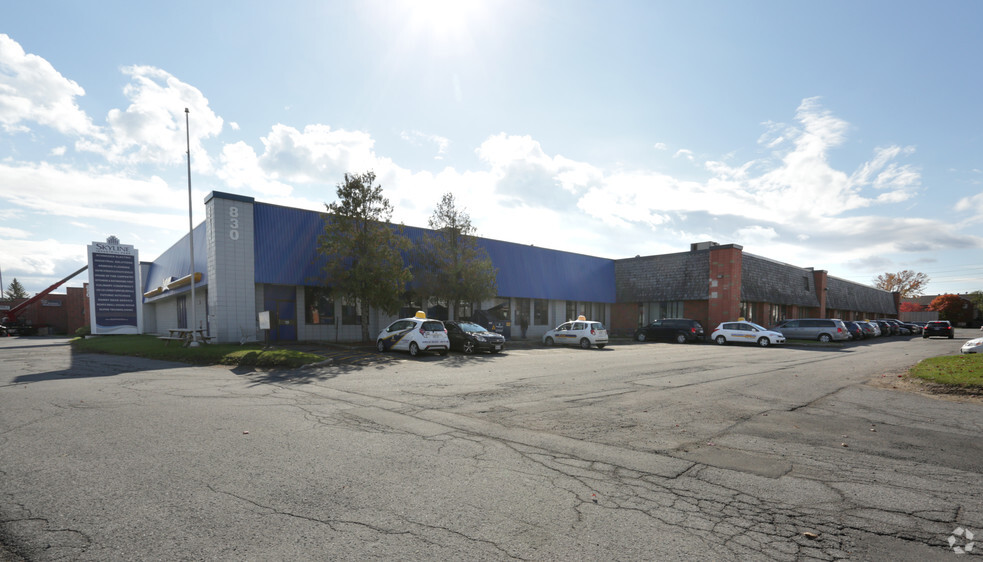 830-840 Industrial Ave, Ottawa, ON for lease - Building Photo - Image 2 of 5