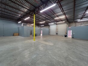 3436 Morris St N, Saint Petersburg, FL for lease Interior Photo- Image 1 of 11
