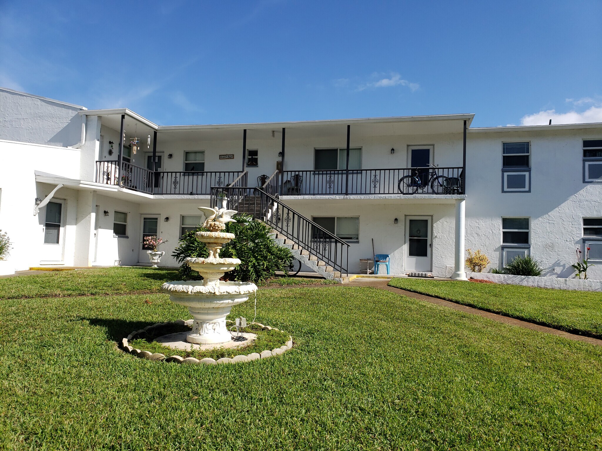 2135 Dart Ave, Largo, FL for sale Primary Photo- Image 1 of 1