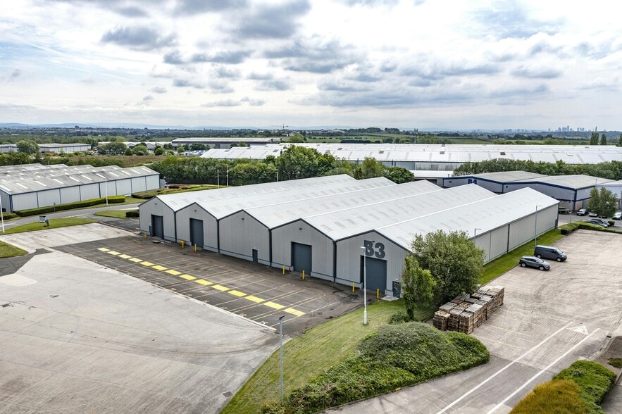 B10 Broadlands, Heywood for lease - Building Photo - Image 3 of 12