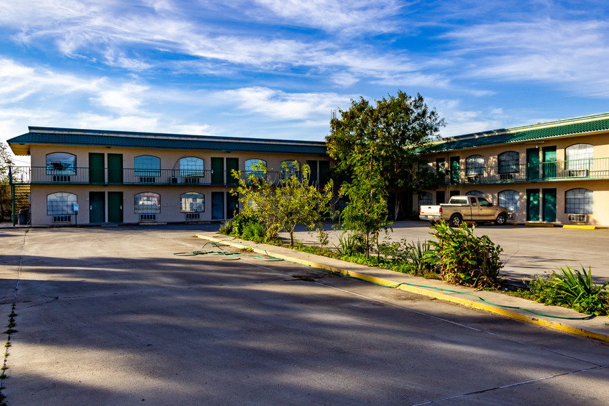 Roma Inn Hotel - Roma, TX for Sale | LoopNet.com