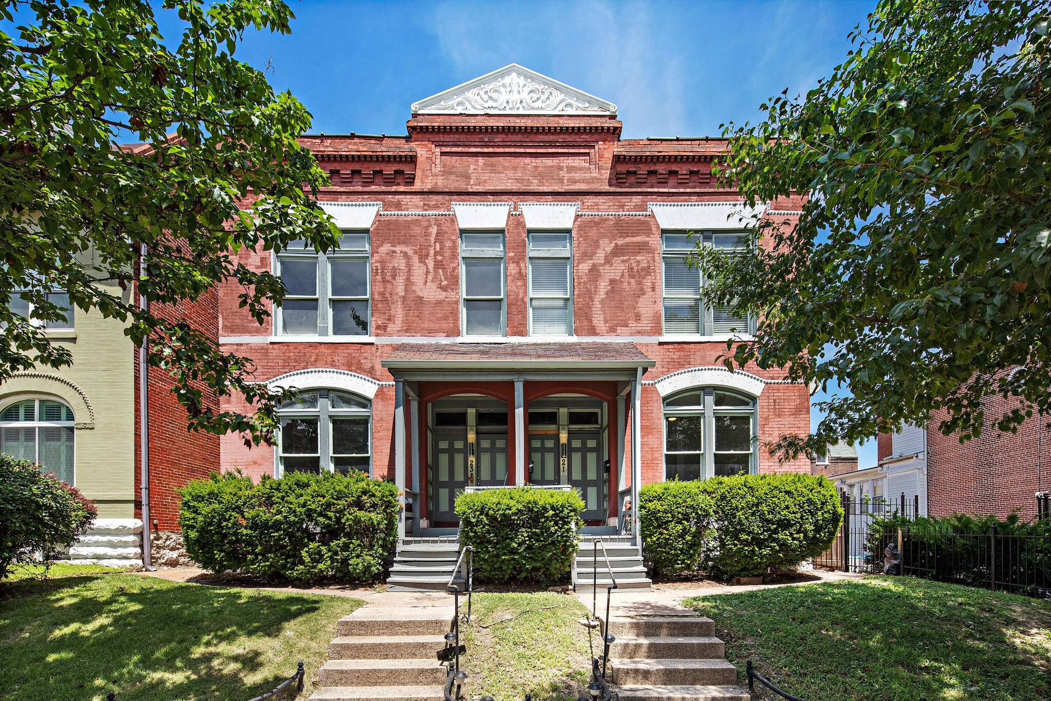 2821 Henrietta Pl, Saint Louis, MO for sale Primary Photo- Image 1 of 1