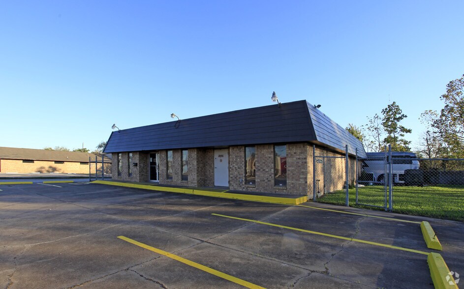 2646 Southmore Ave, Pasadena, TX for sale - Primary Photo - Image 1 of 1