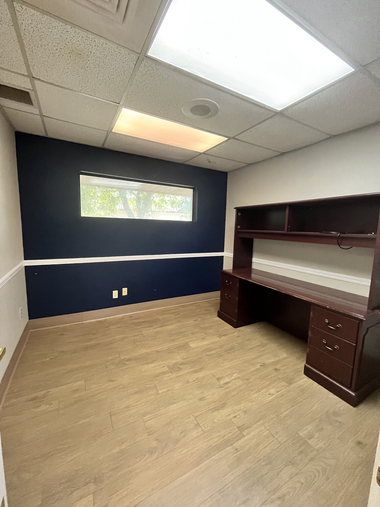 Office Depot Capital Circle Northeast Tallahassee Fl 3401 Capital Cir NE, Tallahassee, FL 32308 - Office/Medical for Lease