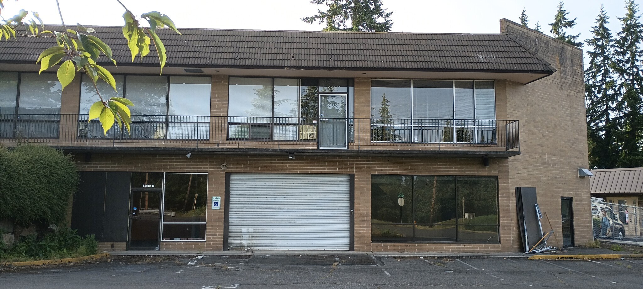 5611 196th St SW, Lynnwood, WA for lease Building Photo- Image 1 of 10