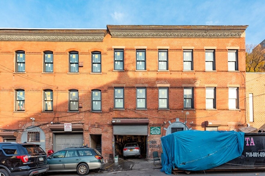 150 School St, Yonkers, NY 10701