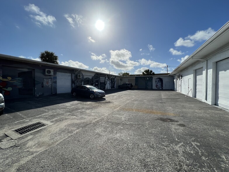 1101 Clare Ave, West Palm Beach, FL for lease - Building Photo - Image 3 of 7