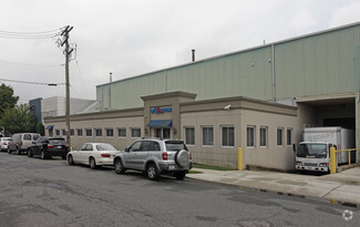 More details for 131 Liberty Ave, Mineola, NY - Industrial for Sale