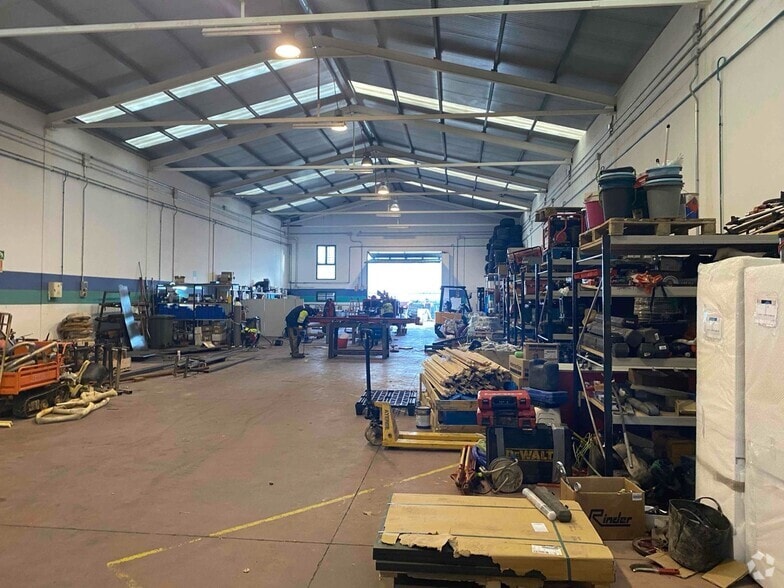 Industrial in Cobeña, Madrid for sale - Building Photo - Image 1 of 9