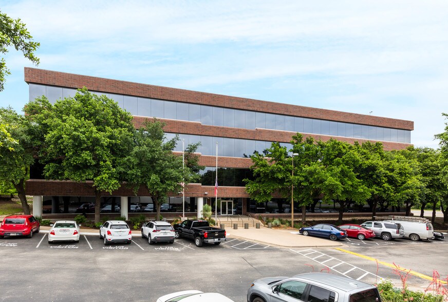 11902 Burnet Rd, Austin, TX for lease - Building Photo - Image 2 of 17