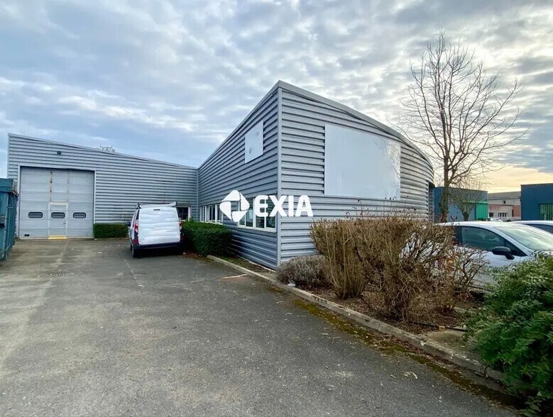 9 Rue Jacques Charles, La Chapelle-Saint-Mesmin for lease - Building Photo - Image 3 of 20