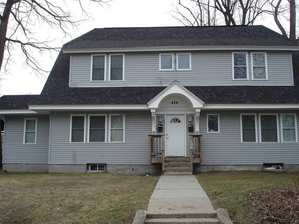 484 Hamilton St, Albany, NY 12203