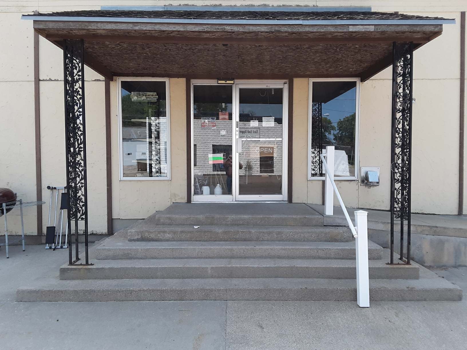 111 Main St, Cedar Rapids, NE for sale Building Photo- Image 1 of 1