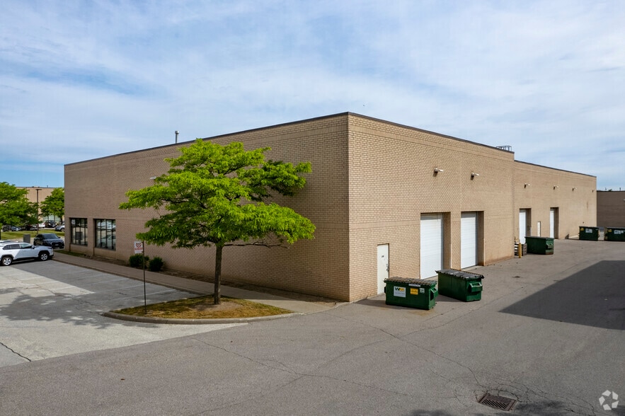 4055 Sladeview Cres, Mississauga, ON for lease - Building Photo - Image 2 of 4