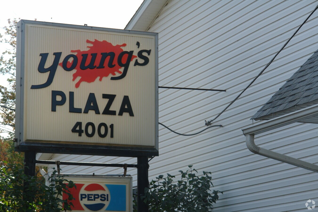 4001 W Ridge Rd, Erie, PA 16506