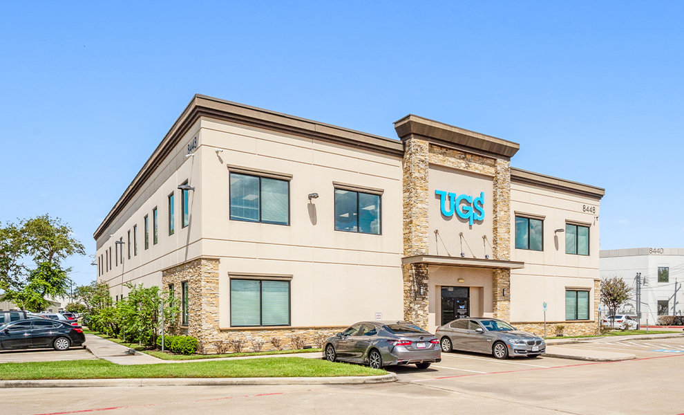 8448 N Sam Houston Pky W, Houston, TX for sale Building Photo- Image 1 of 3