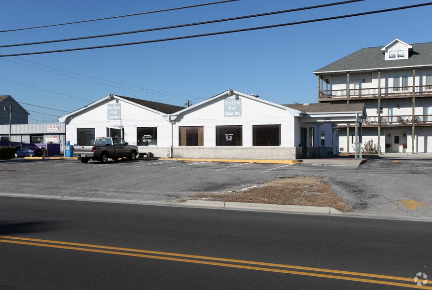 702 S Lake Park Blvd, Carolina Beach, NC for sale - Building Photo - Image 2 of 2