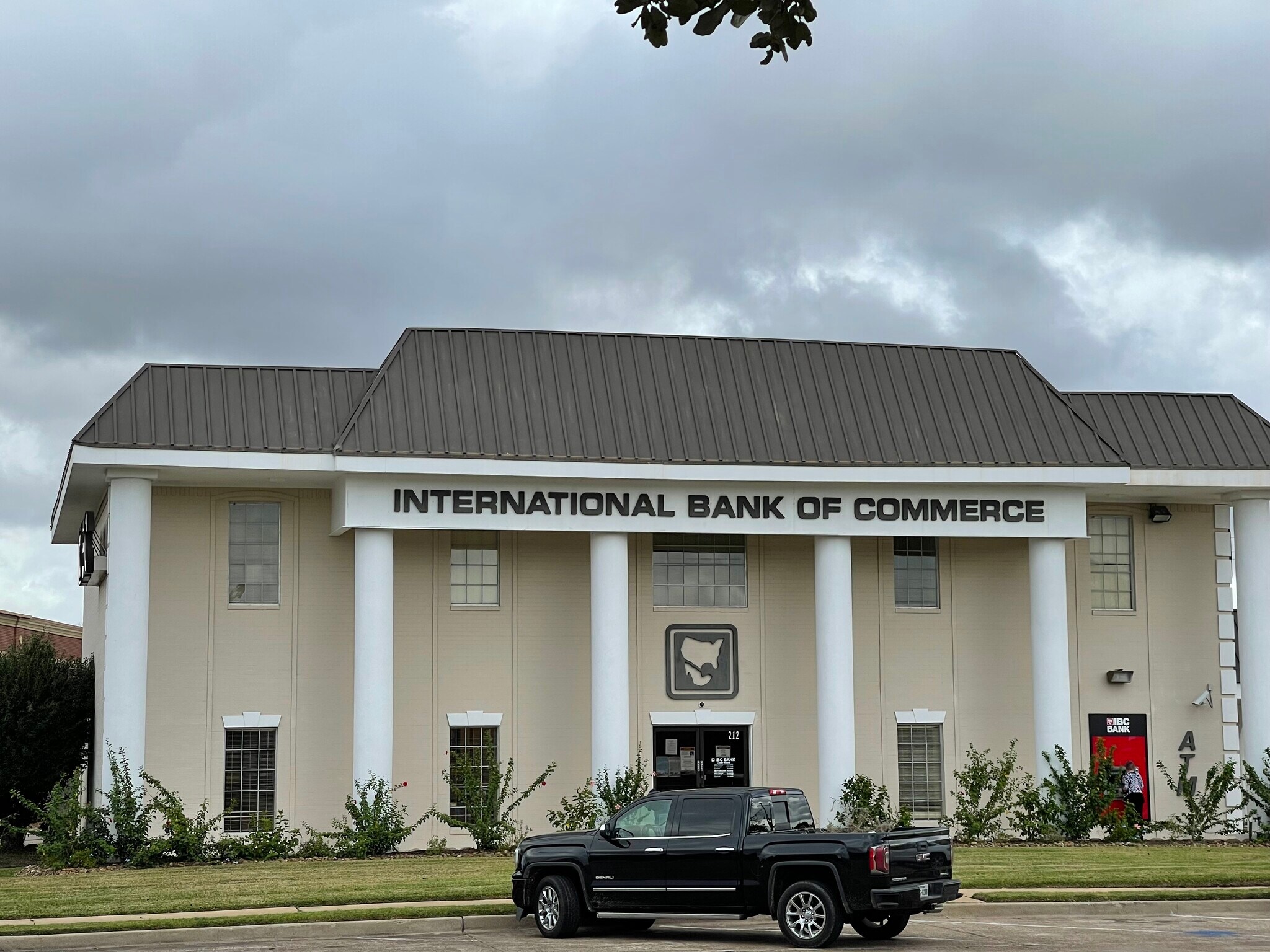 212 That Way St, Lake Jackson, TX for sale Primary Photo- Image 1 of 1