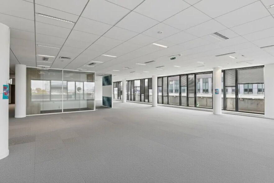 19-23 Allees De L'Europe, Clichy for lease - Building Photo - Image 2 of 15