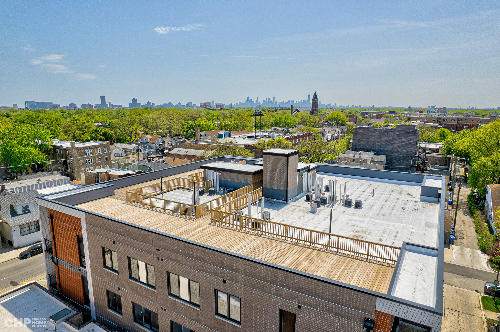 2402 W Carmen Ave, Chicago, IL for sale Building Photo- Image 1 of 1