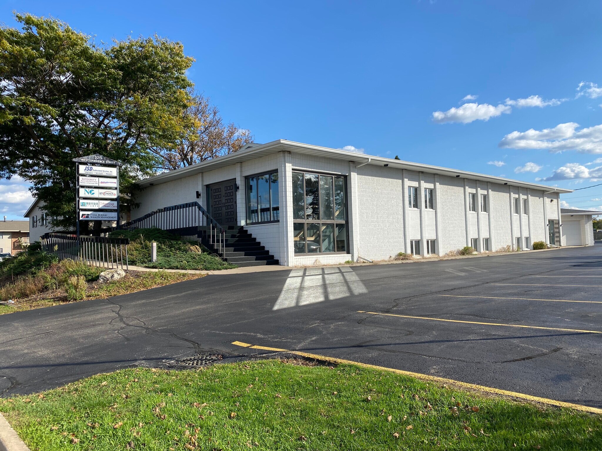 3215 W Lawrence St, Appleton, WI for sale Building Photo- Image 1 of 1