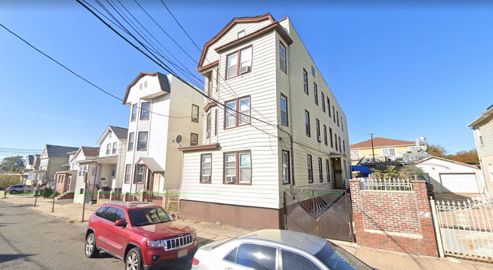 215 Delaware St, Elizabeth, NJ 07206