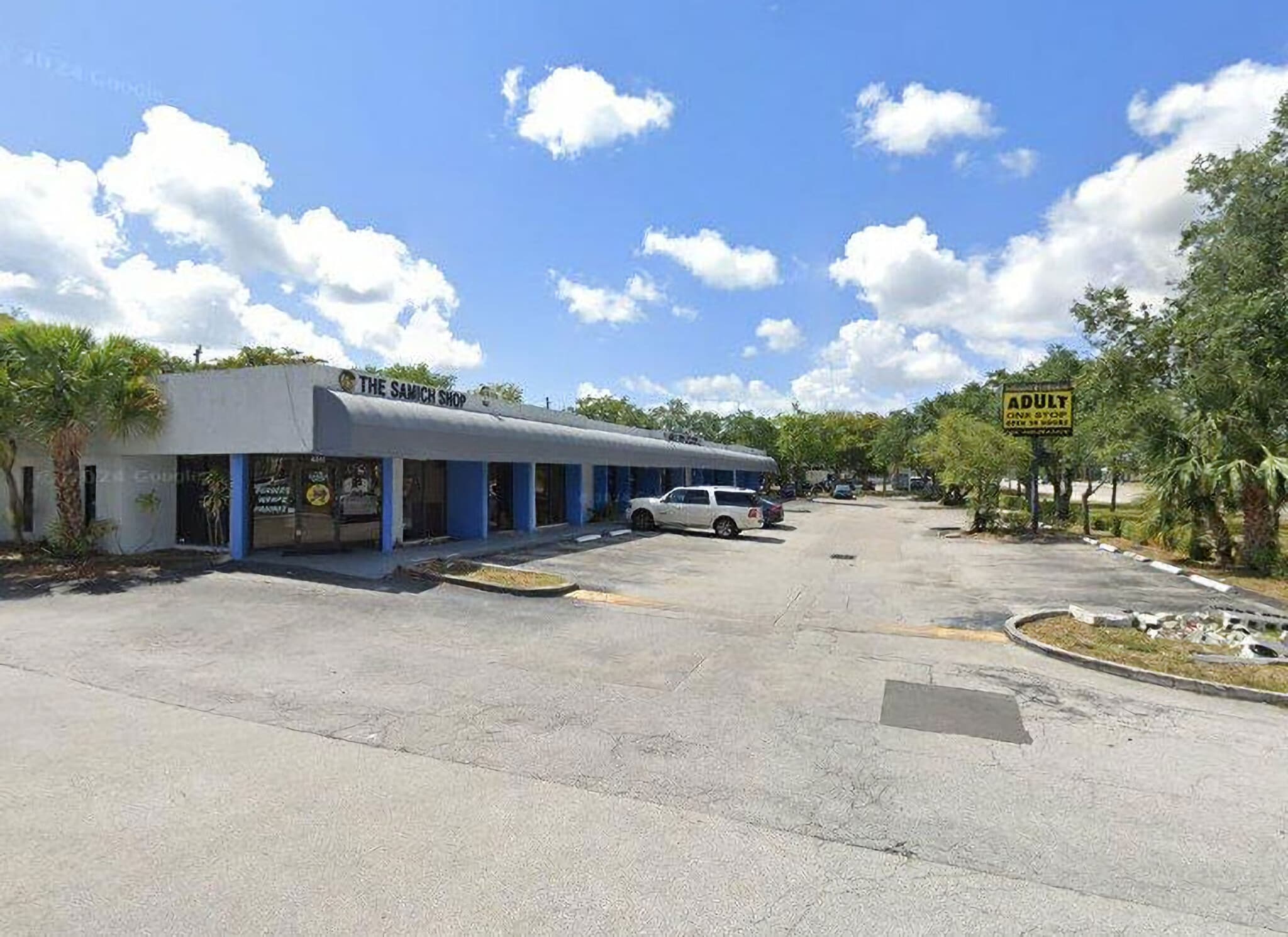 2500 N Powerline Rd, Pompano Beach, FL for lease Building Photo- Image 1 of 12