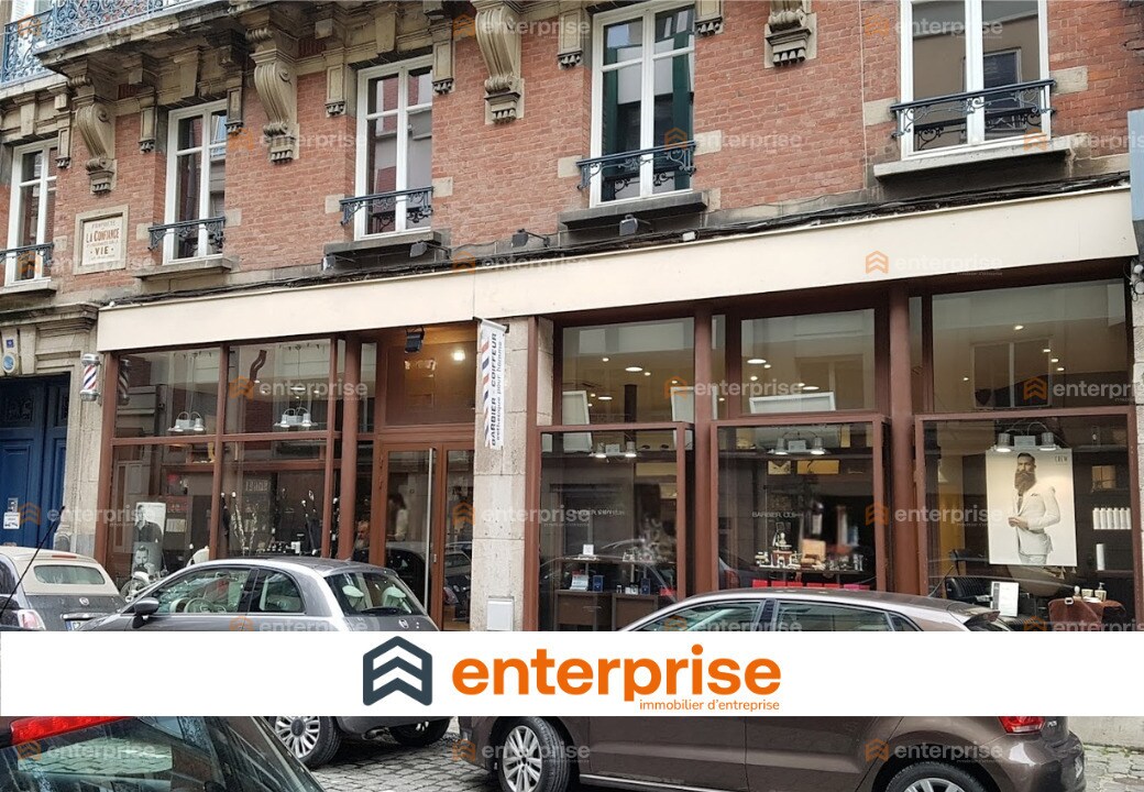 Retail in Lille for lease Building Photo- Image 1 of 2